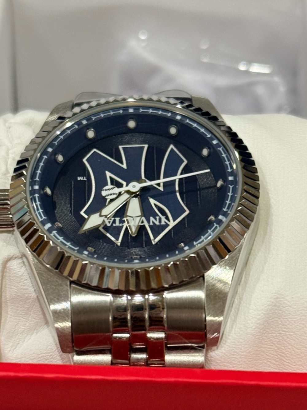 Invicta NY Yankees Silver Stainless Steel Watch with Blue Dial , special edition